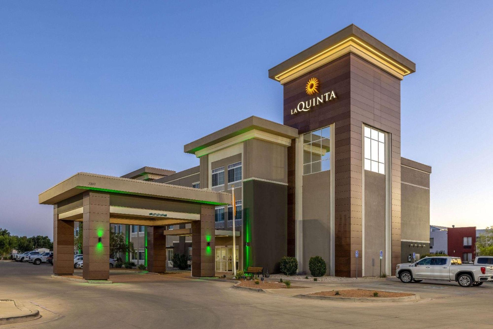 La Quinta By Wyndham Artesia Ξενοδοχείο Εξωτερικό φωτογραφία
