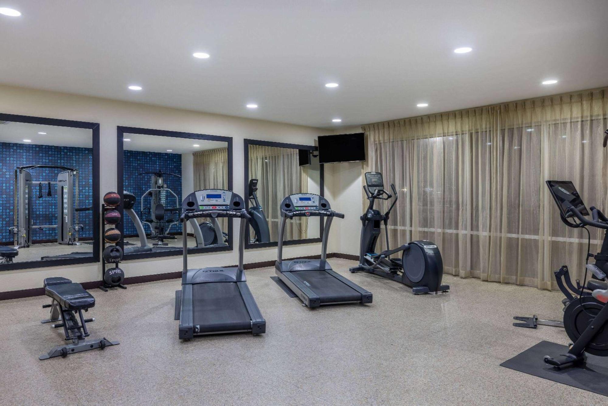 La Quinta By Wyndham Artesia Ξενοδοχείο Εξωτερικό φωτογραφία